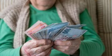 Emekli Yardımına Faiz Müjdesi: Yardımlar Faiziyle Ödenecek!