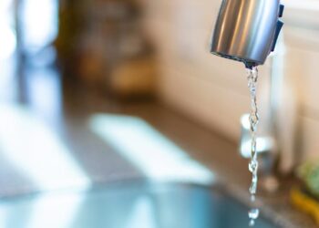 Suya Yüzde 40 ‘Hürmüz Boğazı’ Zammı!